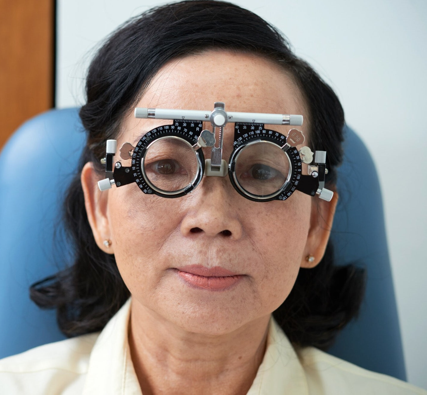 Age-Related Macular Degeneration: Mechanisms, Pathways, and Therapeutic Approaches