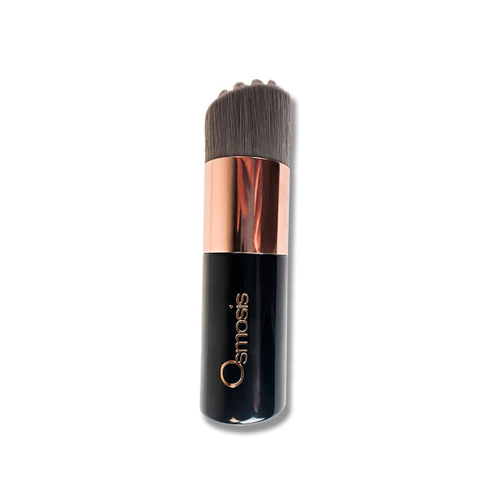 Cleansing Kabuki Brush – Osmosis